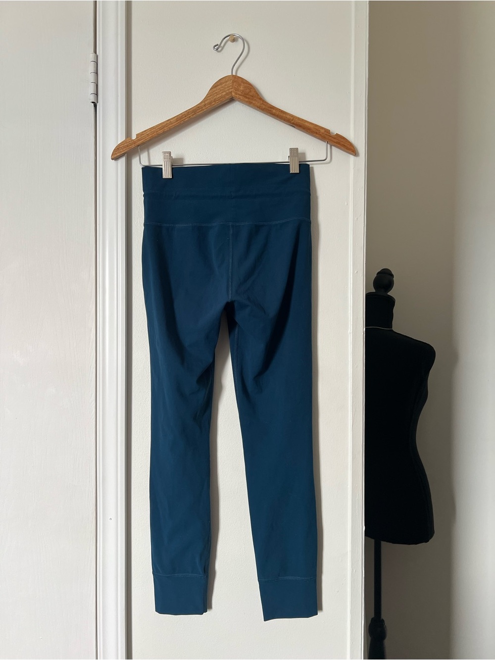 Vuori Daily Legging Size Small Blue High Rise Performance Leggings - Picture 4 of 6